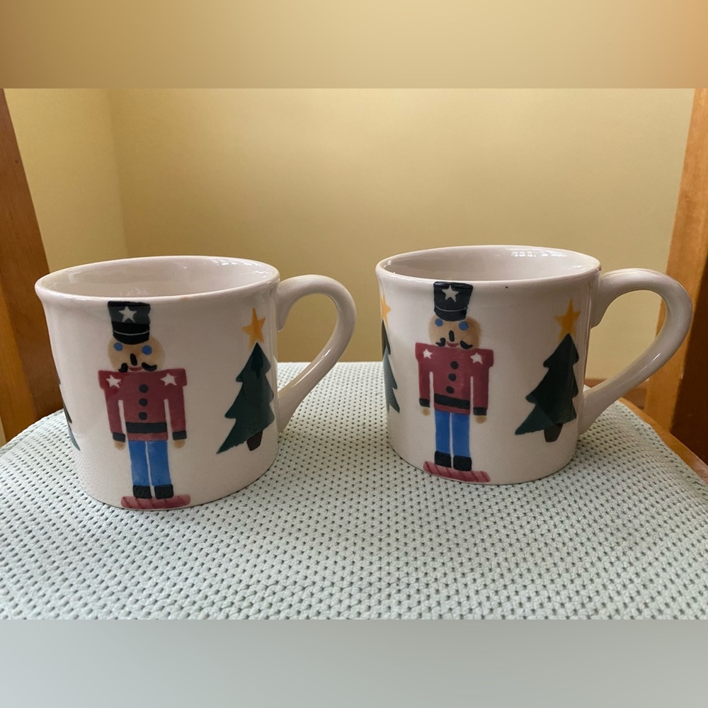 Pair of 2 Hartstone Pottery USA Holiday Mugs Nutcracker Christmas Tree